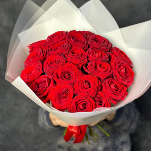 Букет из 21 ароматной красной розы